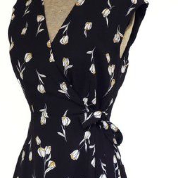 Banana Republic tulip print wrap Dress 10 - Picture 3 of 7